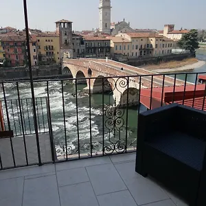 https://theater-verona-apartment.hotelinveneto.com