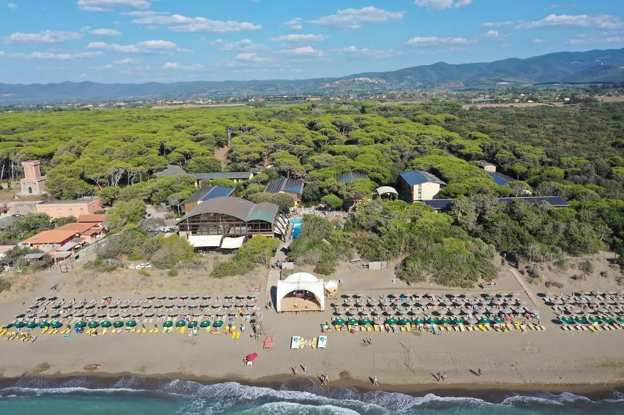 Canado Club Family Village Marina di Castagneto Carducci 4*,
